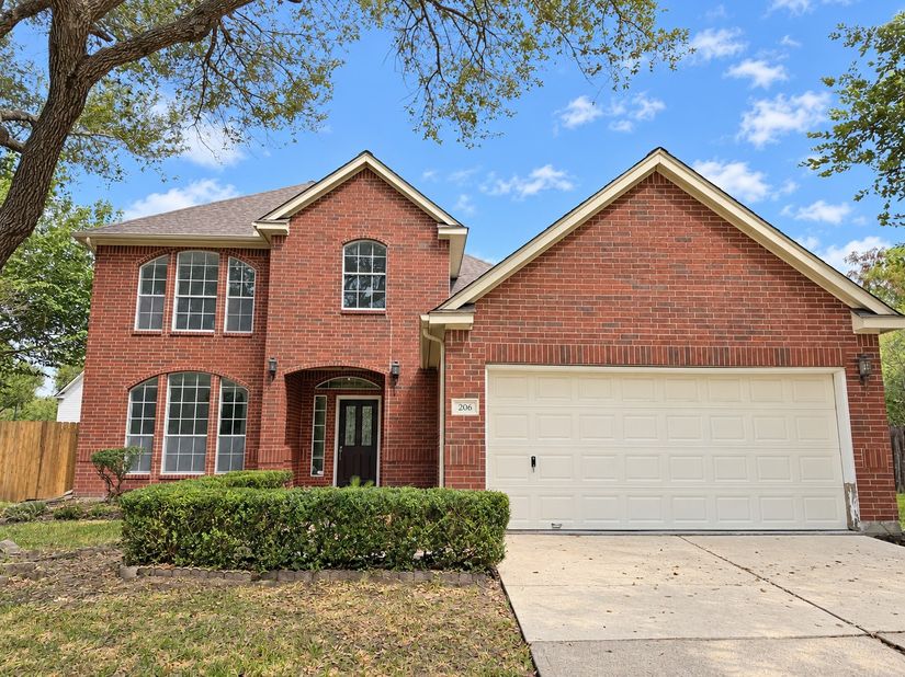 206 Hartwood Court, Sugar Land TX 77479
