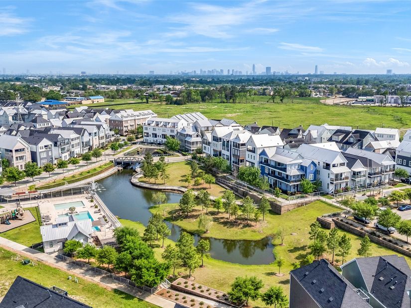 8728 Park Kolbe Lane, Houston TX 77080