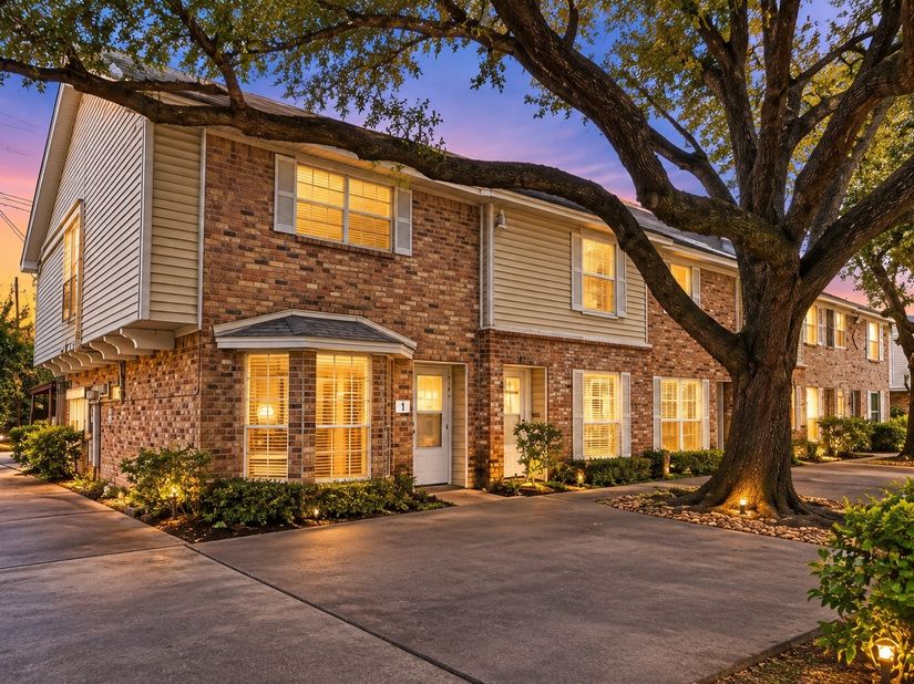 10652 Hazelhurst Drive 29, Hockley TX 77043