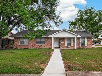 1003 Eastlake Street