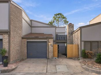 880 Tully Road