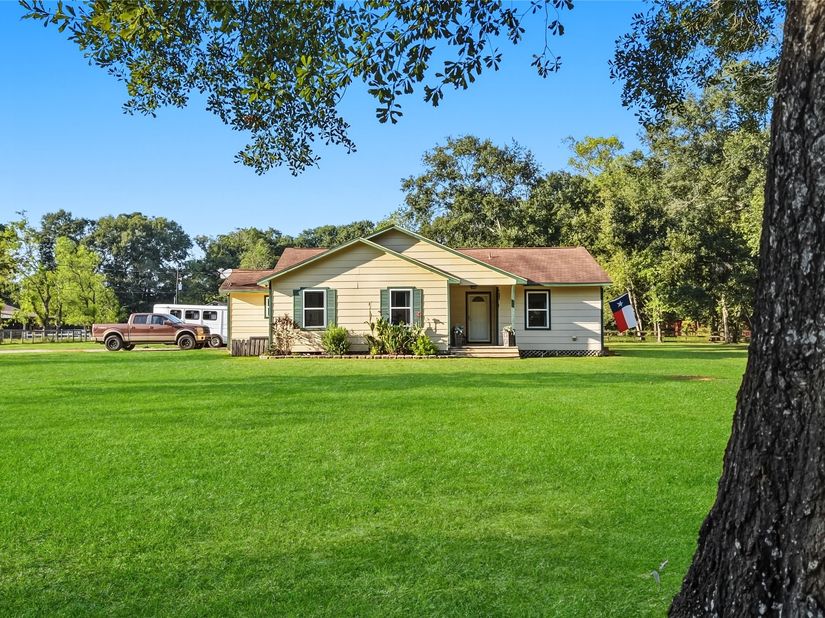 26925 E River Road, Splendora TX 77372