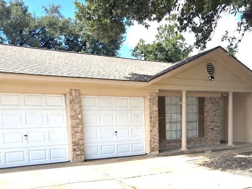 814 Coolwood Drive, Houston TX 77013