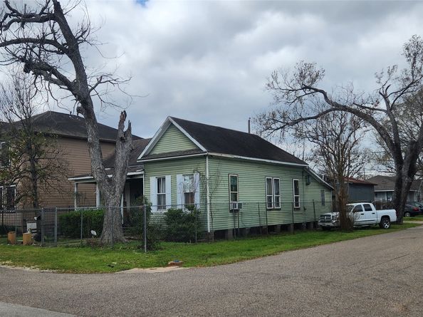 211 Tabor Street, Houston TX 77009