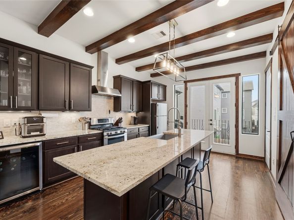 5733 Kiam Street, Houston TX 77007