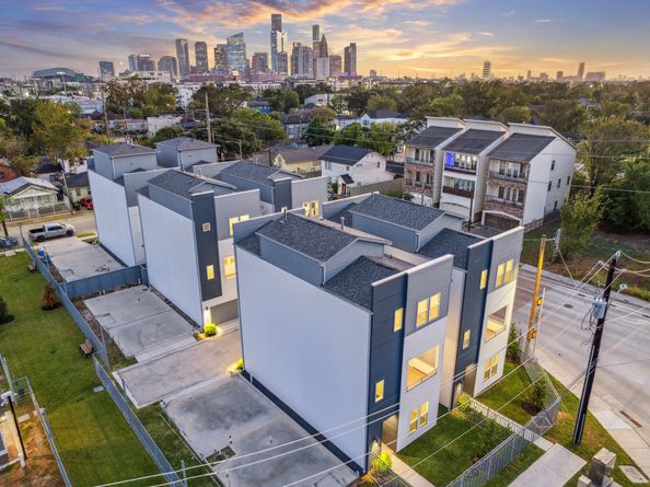 1804 Elysian Street, Houston TX 77026