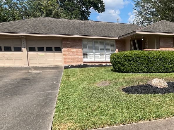 5442 Kinglet Street, Houston TX 77096
