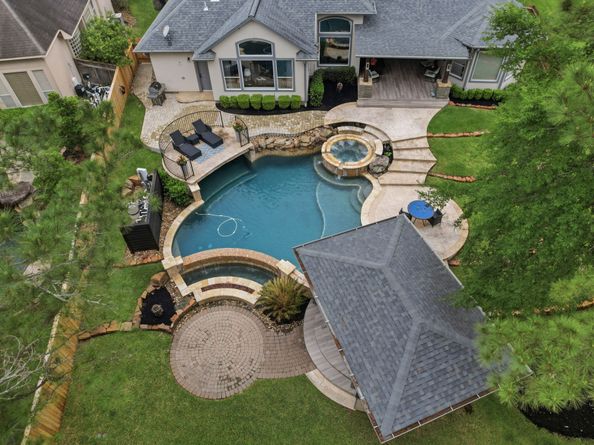 63 W Horizon Ridge Place, The Woodlands TX 77381
