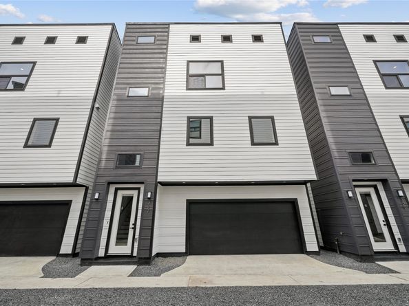 327 N Nagle Street, Houston TX 77003