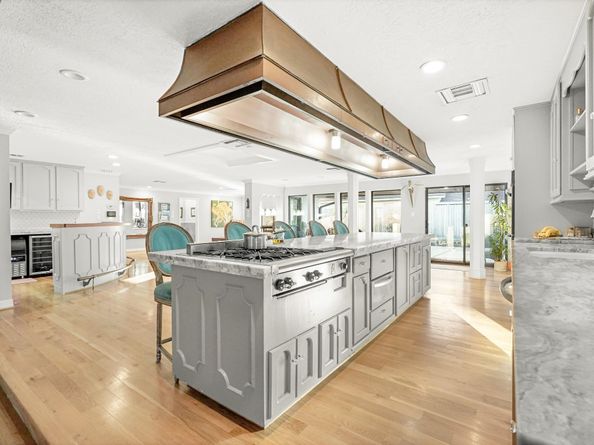 758 W 42nd Street, Houston TX 77018