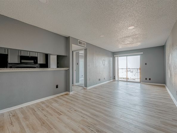 2830 S Bartell Drive 311, Houston TX 77054