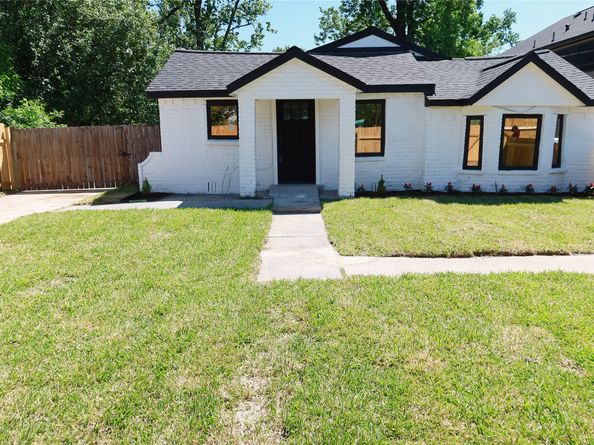 8414 De Priest Street, Houston TX 77088