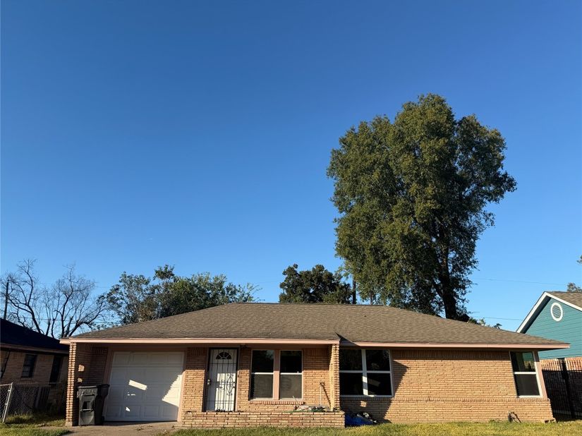9331 Laura Koppe Road, Houston TX 77078