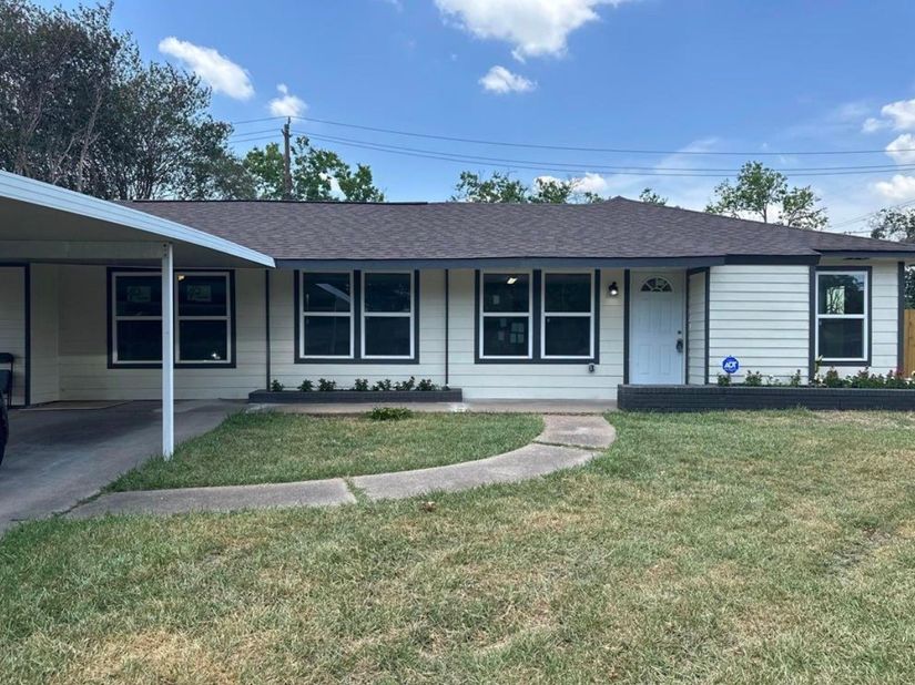 6059 Doulton Drive, Houston TX 77033