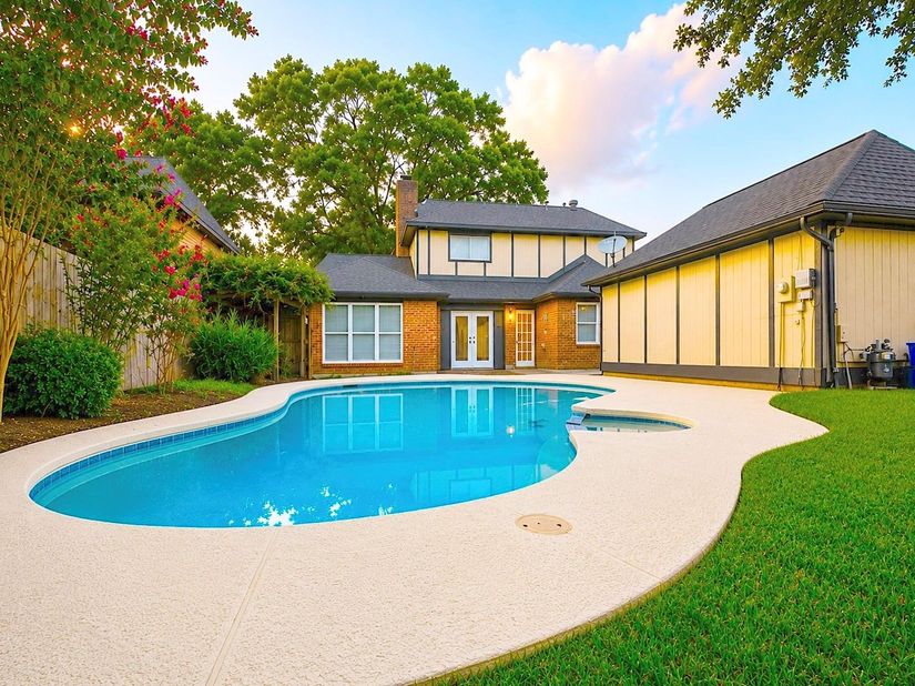 15203 La Mancha Drive, Houston TX 77083