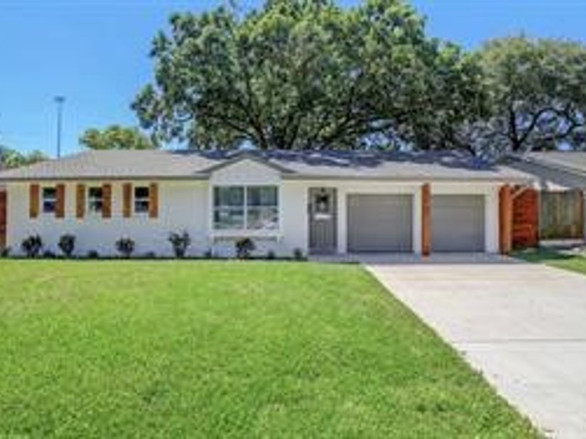 9214 Mahoning Drive, Houston TX 77074