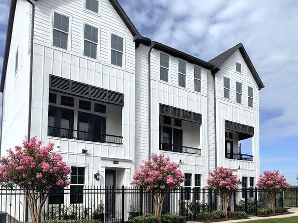 2745 Providence Street, Houston TX 77020