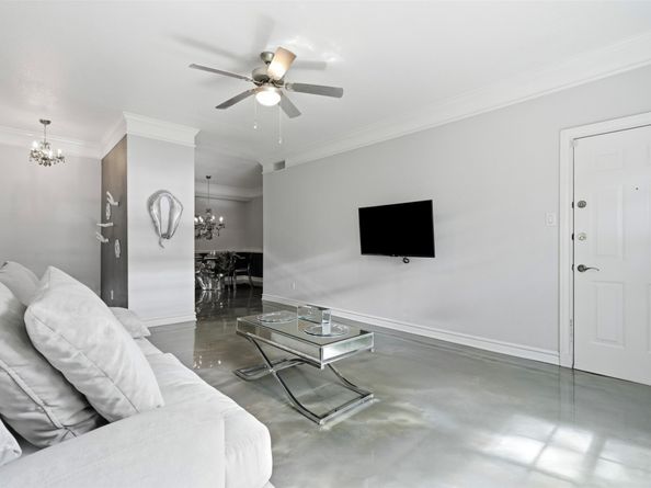2700 Revere Street 121, Houston TX 77098