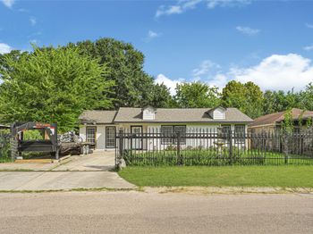 1114 Maroby Street