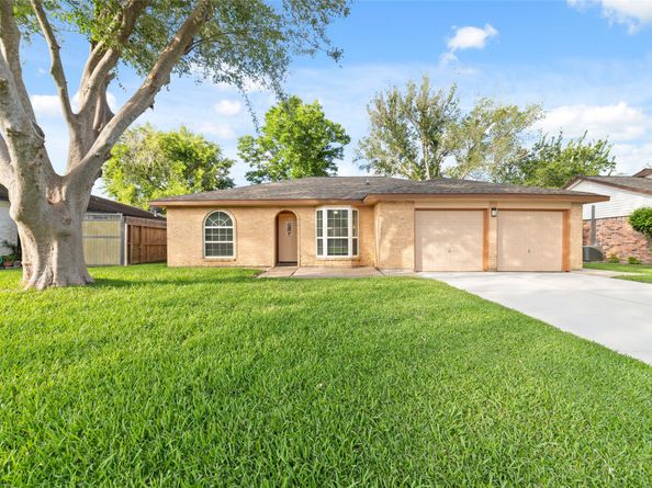 12207 Plumpoint Drive, Houston TX 77099