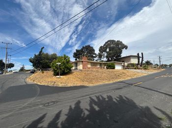 1064 Manor Road