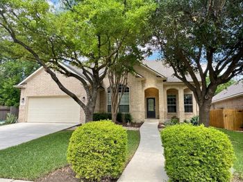 2915 Stonecreek DR