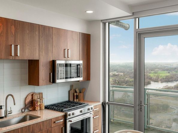 222 West Ave 2204, Austin TX 78701