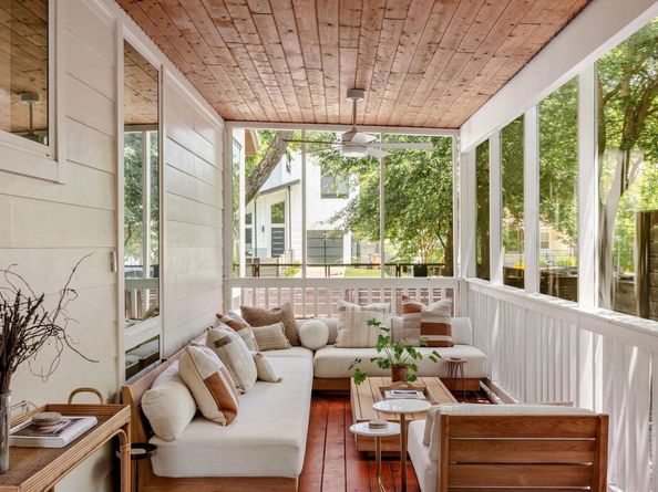 2211 Canterbury ST, Austin TX 78702