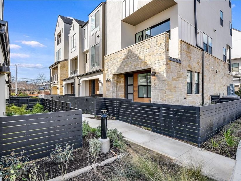 3905 Vantage DR, Austin TX 78731