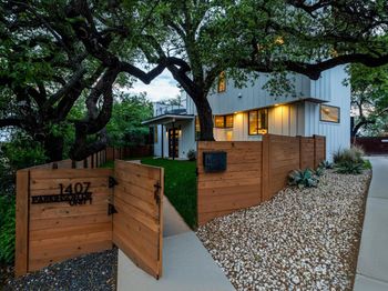 1407 Parkinson DR