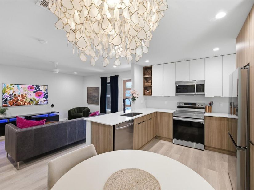 5304 Saint Georges GRN A, Austin TX 78745