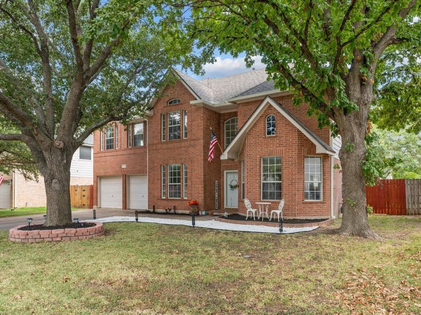 706 Churchill Farms DR, Georgetown TX 78626
