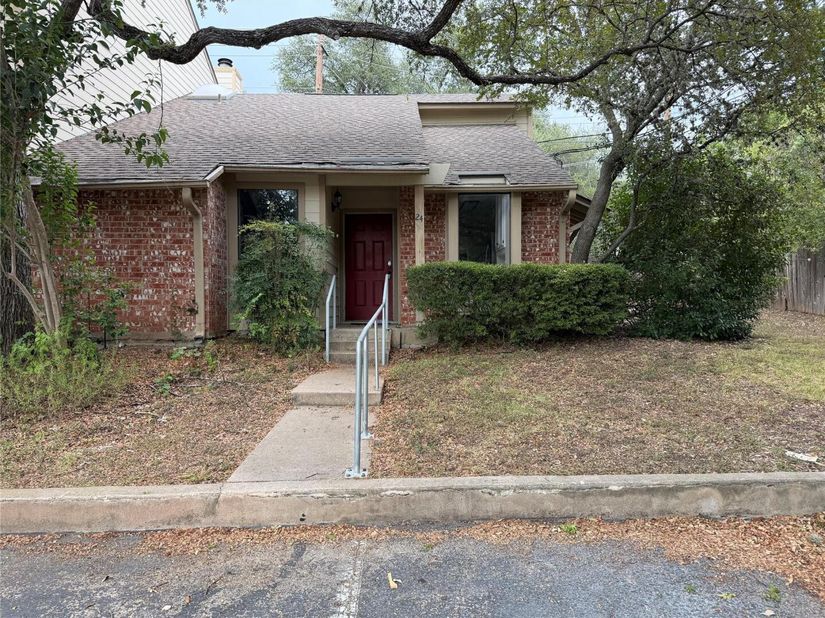 3801 Menchaca RD 24, Austin TX 78704