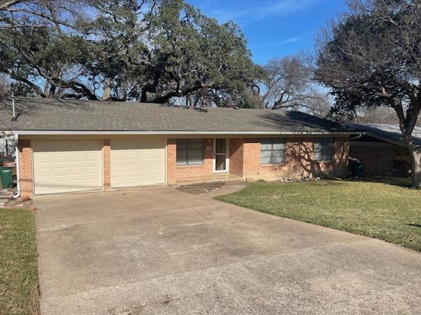 102 W Covington DR, Austin TX 78753