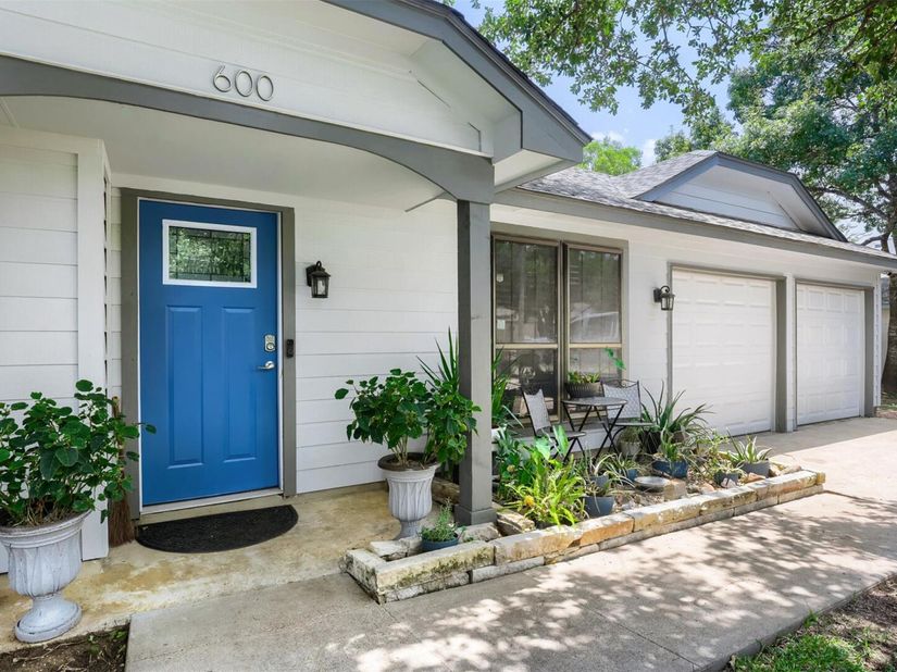 600 Live Oak DR, Cedar Park TX 78613