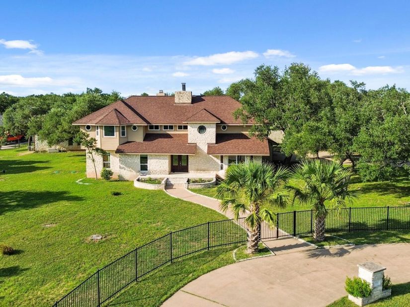 176 Logan Ranch RD, Georgetown TX 78628