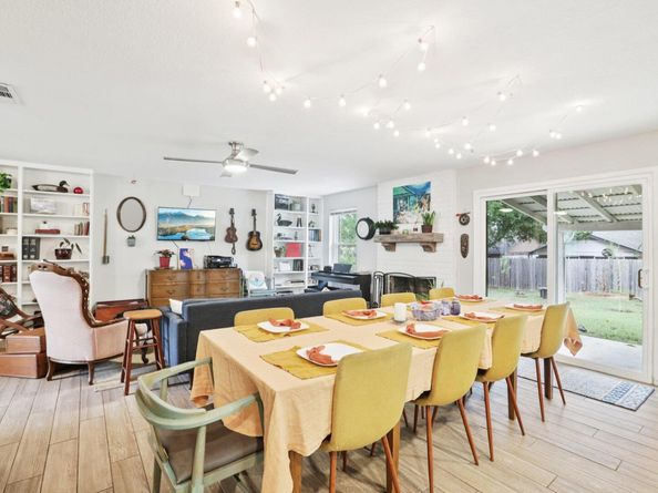 6803 Moonmont DR, Austin TX 78745