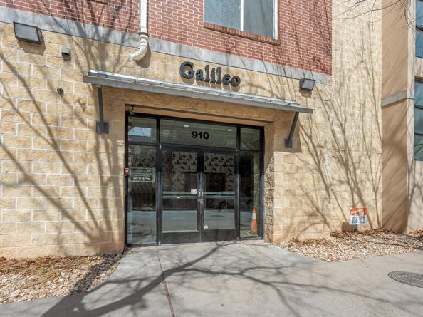 910 W 25th ST 406, Austin TX 78705