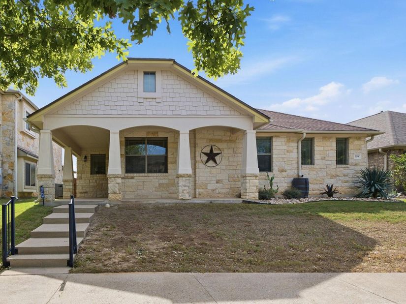 209 Sycamore ST, Georgetown TX 78633
