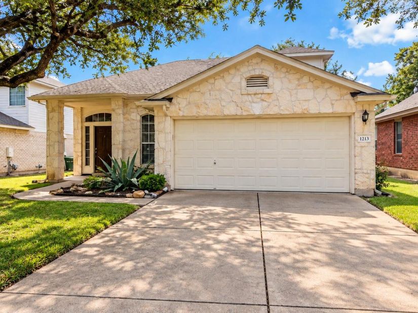 1213 Pine Portage LOOP, Leander TX 78641