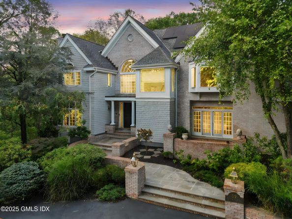 39 Running Brook Lane, New Canaan CT 06840