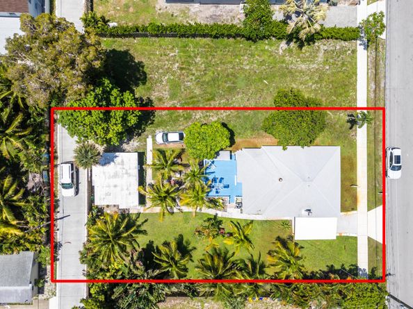 320 SE 4th Avenue, Delray Beach FL 33483