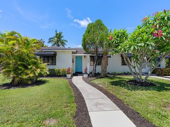 1725 N Lakeside Drive