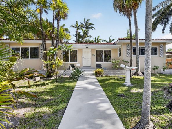 742 Hollywood Boulevard, Hollywood FL 33019