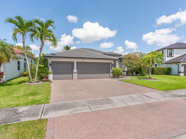 5617 NW 106th Way, Coral Springs FL 33076