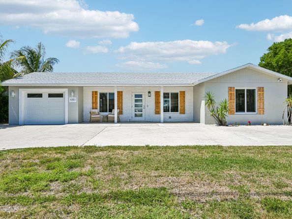 1051 SW 25th Avenue, Boynton Beach FL 33426