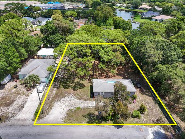 6761 Palm Garden Street, Jupiter FL 33458