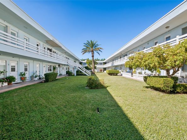 2700 NE 135 St 34, North Miami FL 33181