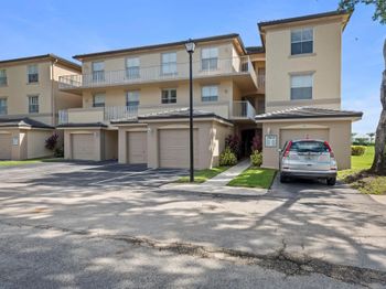 2060 Greenview Shores Boulevard