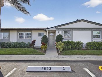 2833 Crosley Drive W